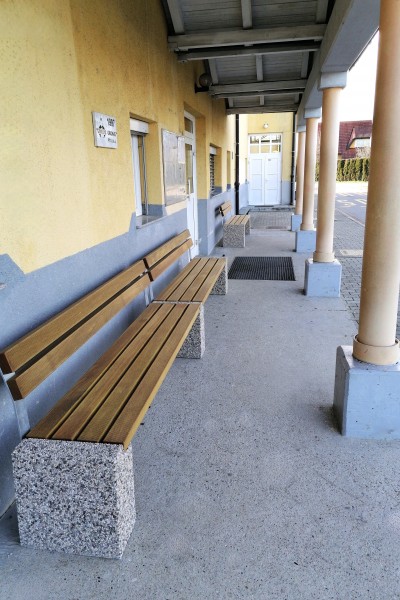 Bench Quadro 420 with backrest